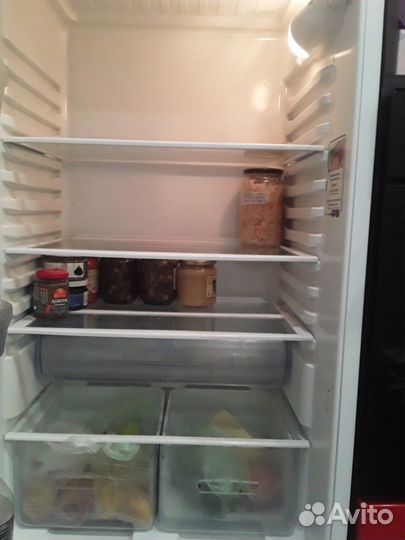 Холодильник indesit