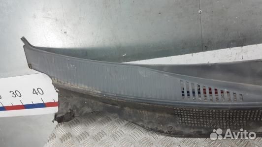 Накладка декоративная (жабо, дождевик) dodge calib