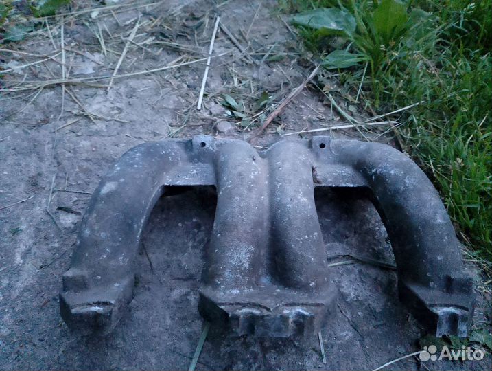 Коллектор впускной Volvo 460 I (1988—1997)