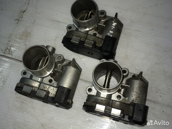 Дроссельная заслонка 0281002681 M9R 2.0DCI