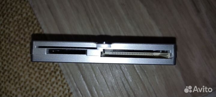 Card reader
