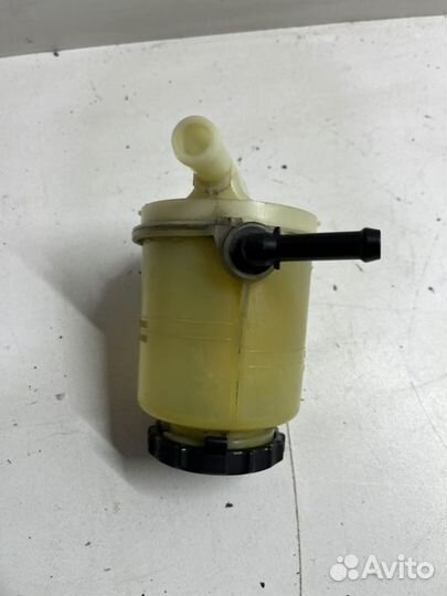 Бачок гидроусилителя руля Toyota Land Cruiser 200