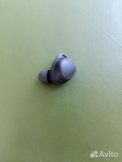 Беспроводные наушники samsung gear iconx