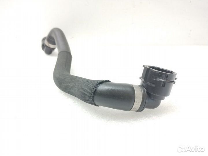 Патрубок системы охлаждения Mercedes-Benz E-Class