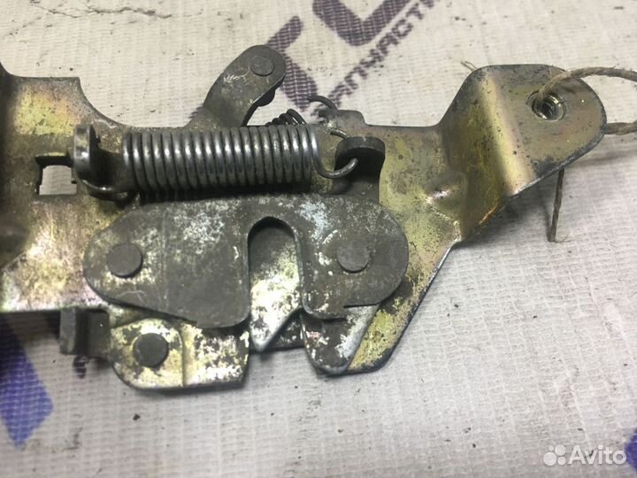 Замок капота ваз 2110-2112