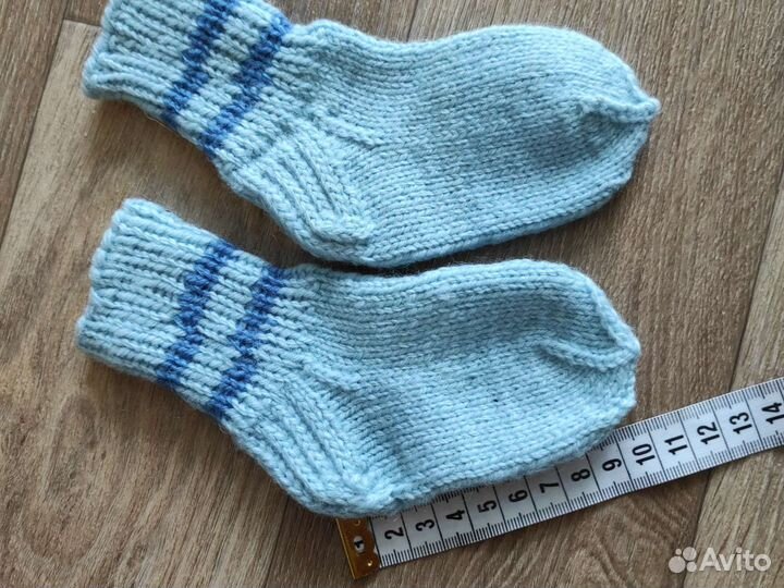 Носки и варежки вязаные детские