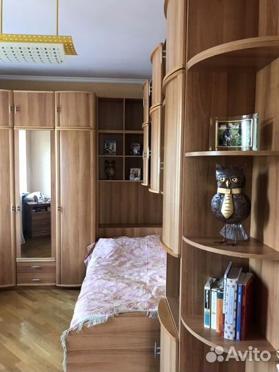 Гарнитур мебели с кроватью