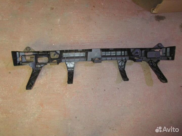 Усилитель заднего бампера Renault Duster 2012 (пла