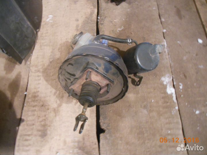 Главный тормозной цилиндр с вакуумником Toyota Hil