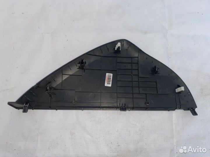 Накладка торпедо левая Hyundai Solaris 2