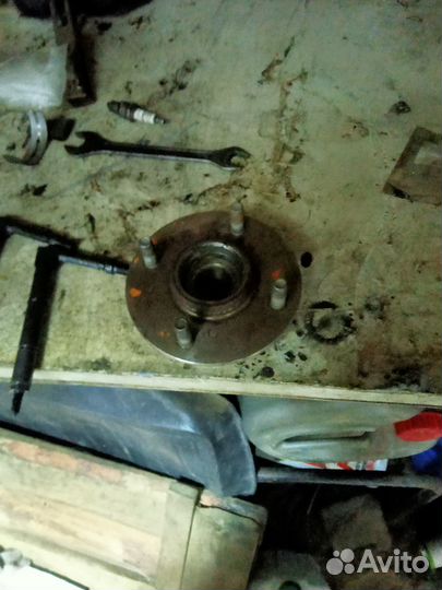 Продаю ступицу заднюю от ниссан эксперт 4 отверсти