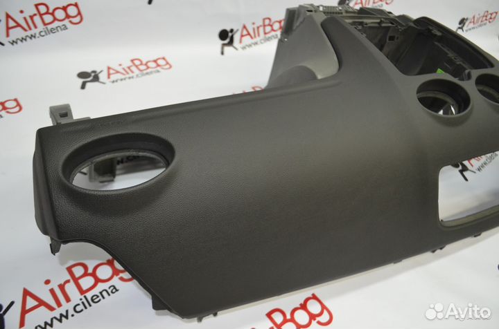 Торпедо панель приборов Ford Focus 2 2005-2011