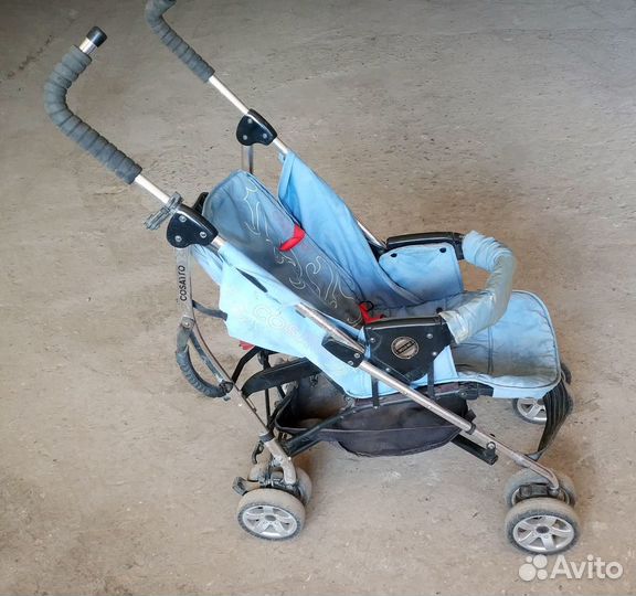 Коляска детская прогулочная Cosatto на ходу