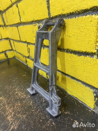 Центральная подножка восход 2 / ковровец