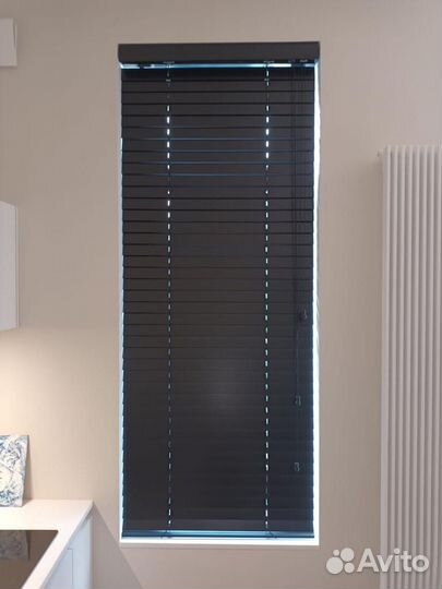 Горизонтальные деревянные жалюзи