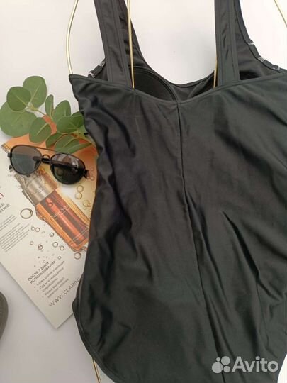 Купальник женский слитный 46