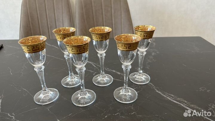 Рюмки на ножке