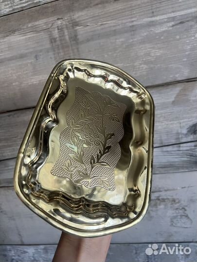 Поднос латунный