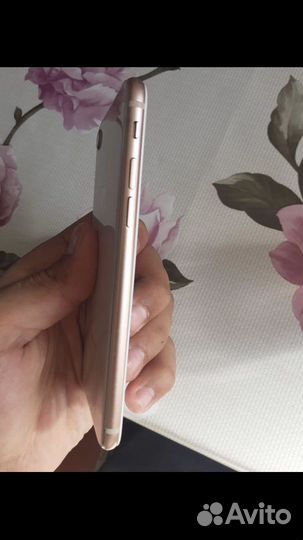 iPhone 8, 64 ГБ