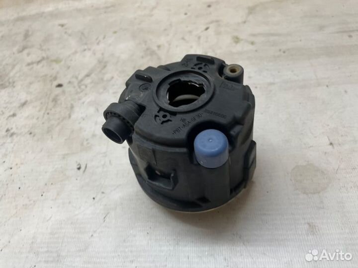 Противотуманная фара передняя правая Nissan