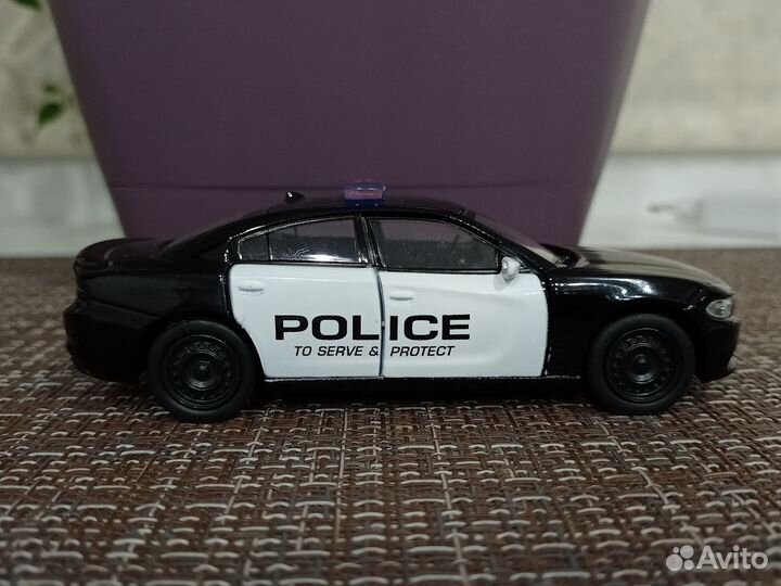 Dodge Charger Police Welly 1:42