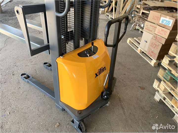 Штабелер с электроподъёмом