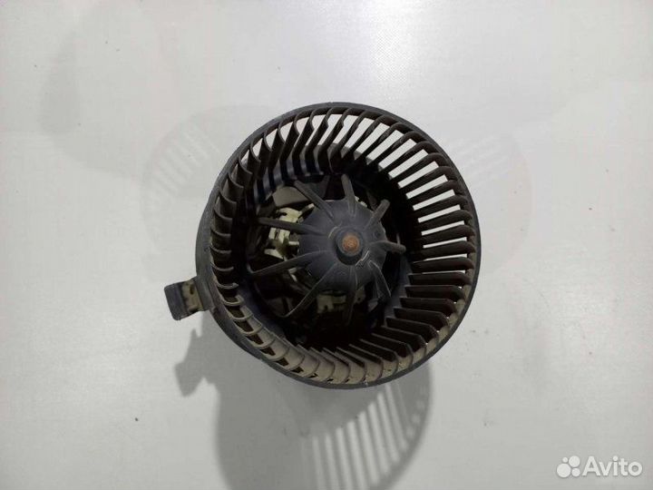 Моторчик печки Renault Megane седан K4MT 760 2005