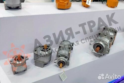 Гидравлический насос Komatsu PC200/WA700/PW210-1