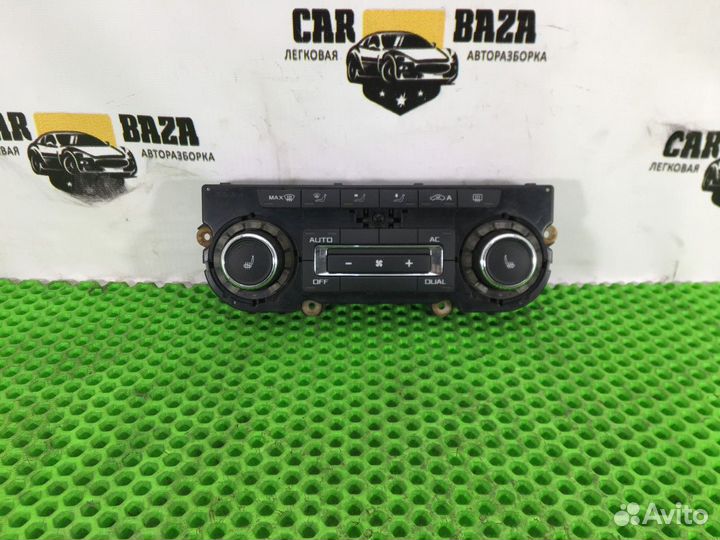 Блок управления климатом Skoda Octavia II