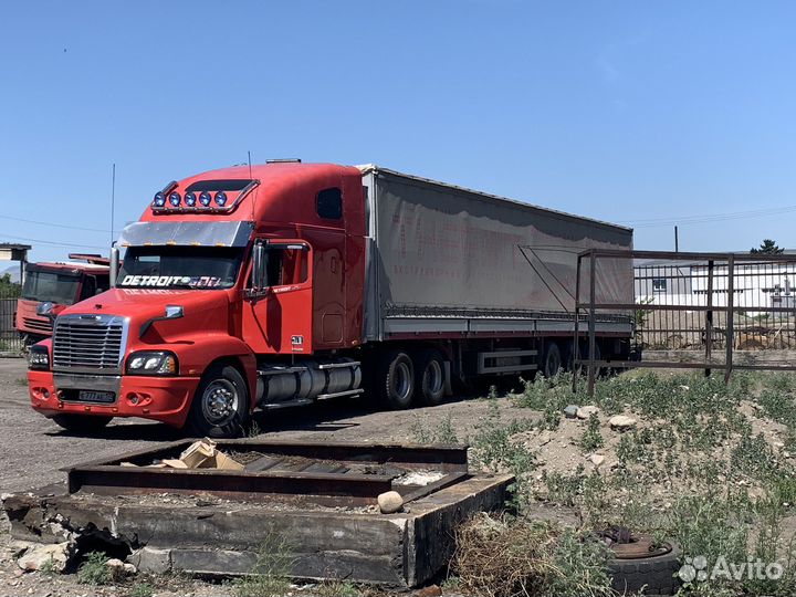 Freightliner Century, 2002