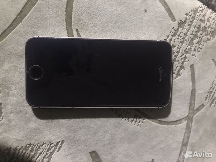 Телефон iPhone 5s