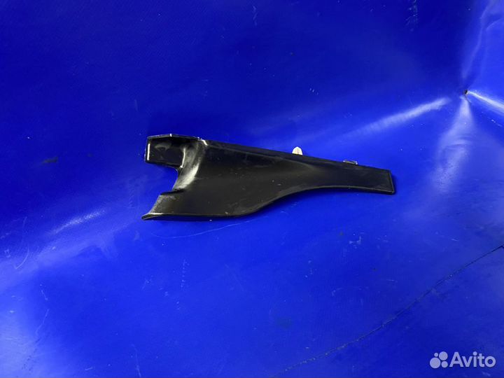 Накладка петли капота правой LADA Largus Logan