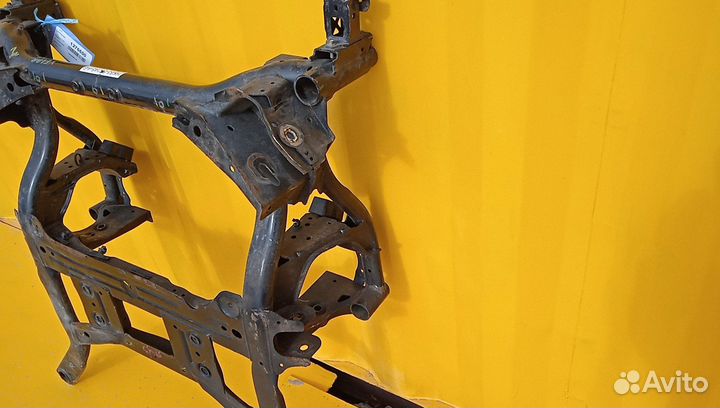 Балка подмоторная (подрамник) Range Rover Velar LR