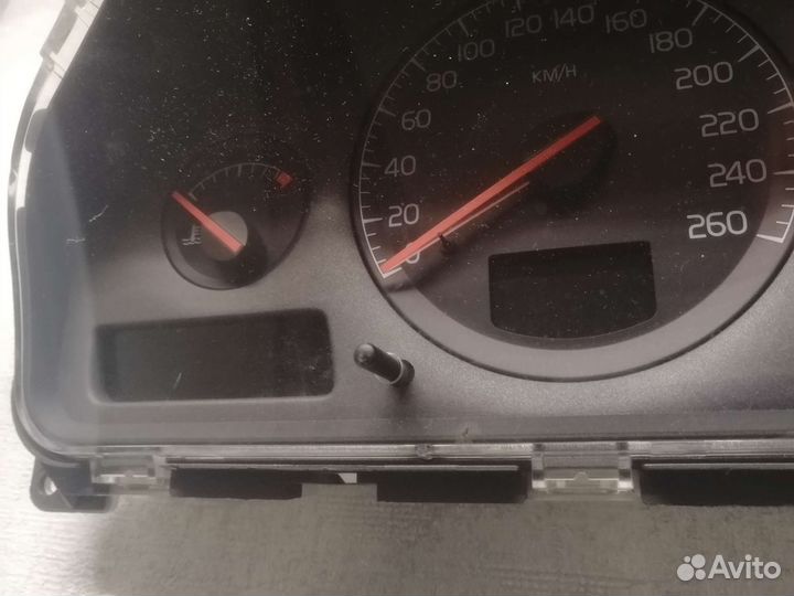 Панель приборов Вольво S60 2.4i АКПП 01г