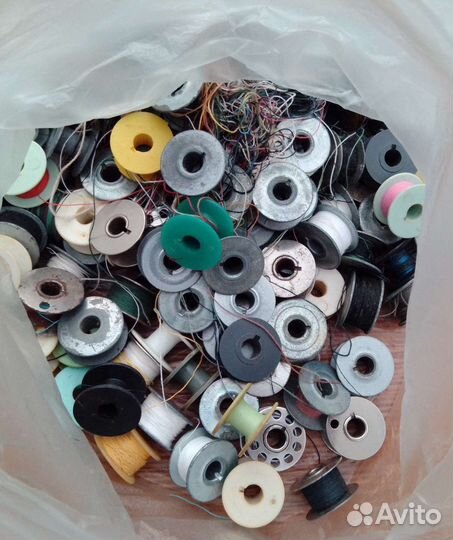 Шпульки для швейных машин