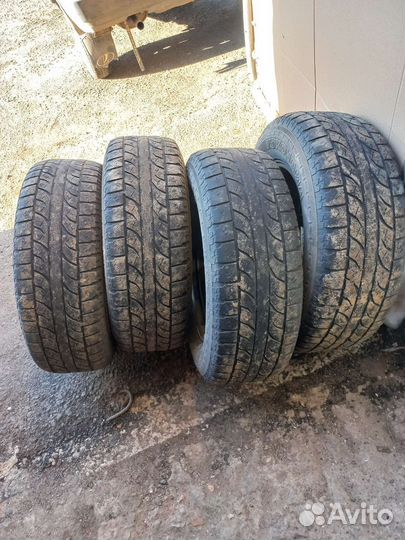 Yokohama 104ZR 245/65 R17