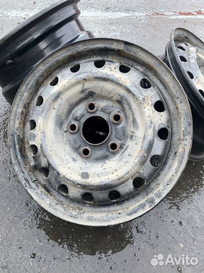 Штампованные диски r15