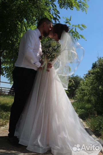 Свадебное платье