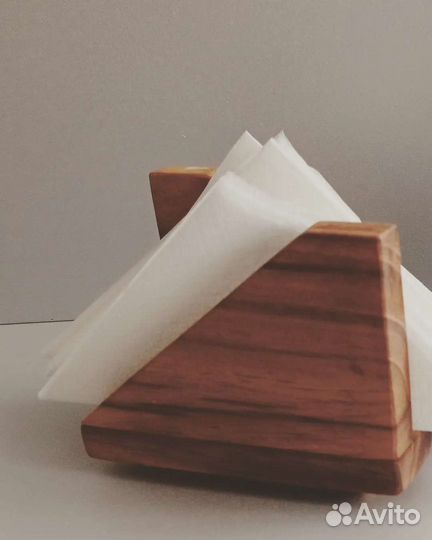 Салфетница из дерева