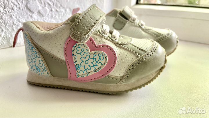 Кроссовки для девочки 19 р-р
