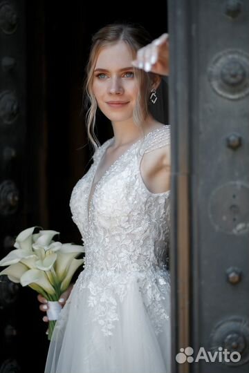 Свадебное платье 42 44 бу