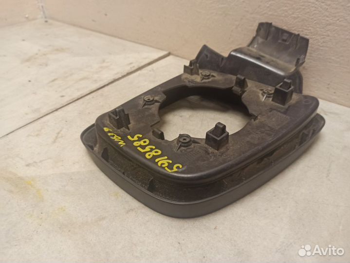 Накладка зеркала левого