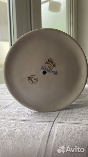 Ваза на ножке Гжель