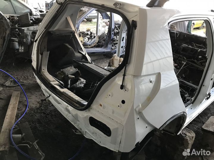 Задняя часть кузова джили мк кросс в наличие