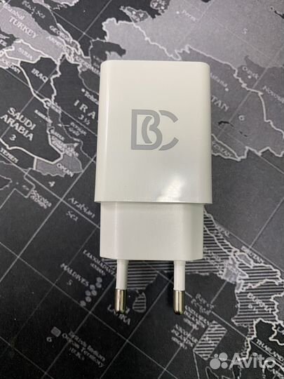 Сетевое зарядное устройство для телефона