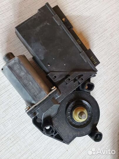 Мотор стеклоподъемника Audi A4 B6-B7