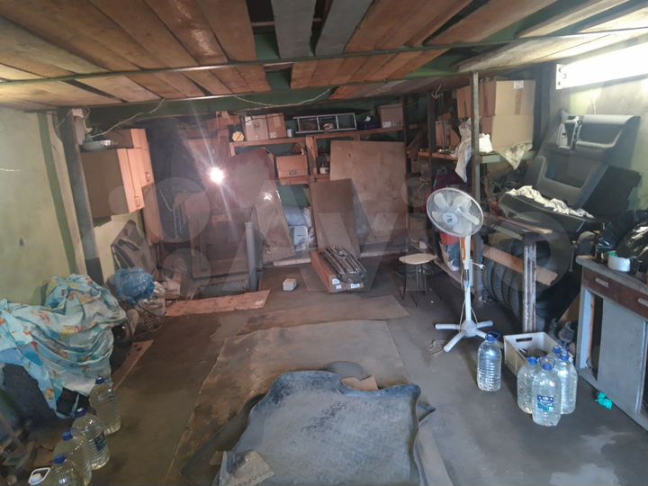 Гараж, > 30 м²