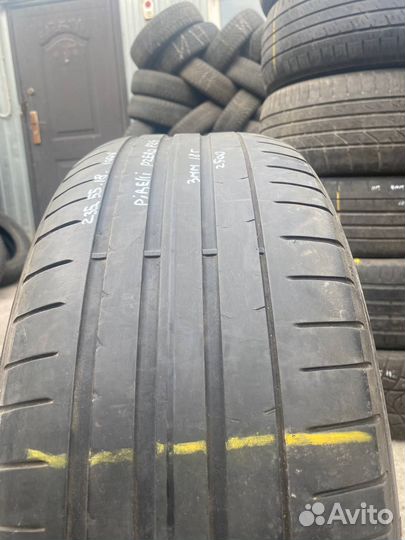 Pirelli P Zero PZ4 235/55 R18 100V
