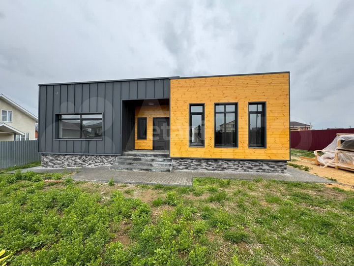 Дом 160 м² на участке 8 сот.