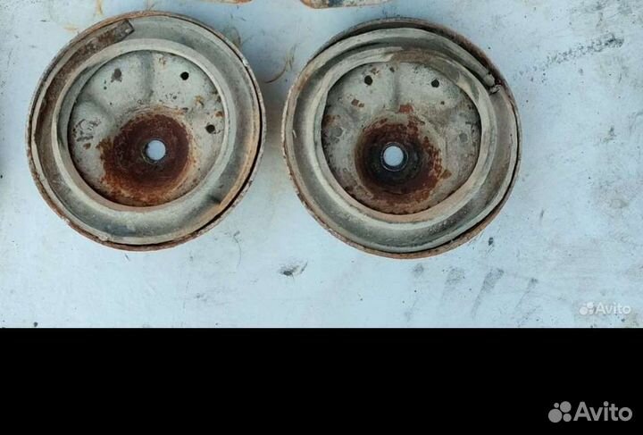 Задние опорные чашки пружины Нубира комплект